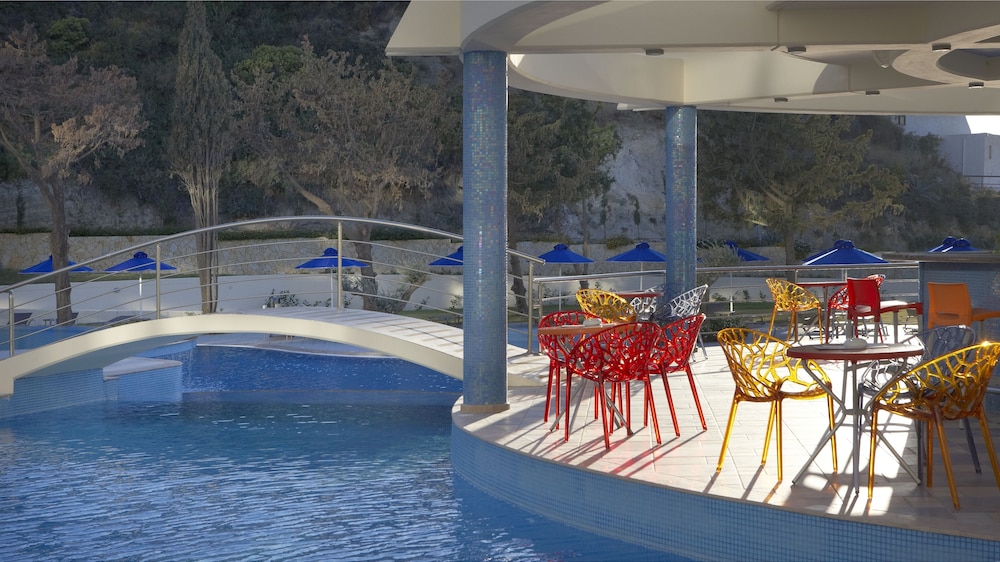 Atrium Platinum Luxury Resort 43/50