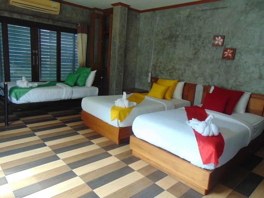 Araya Boutique Hotel 27/69