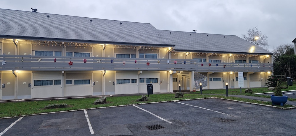 Campanile Saint Quentin 3/73