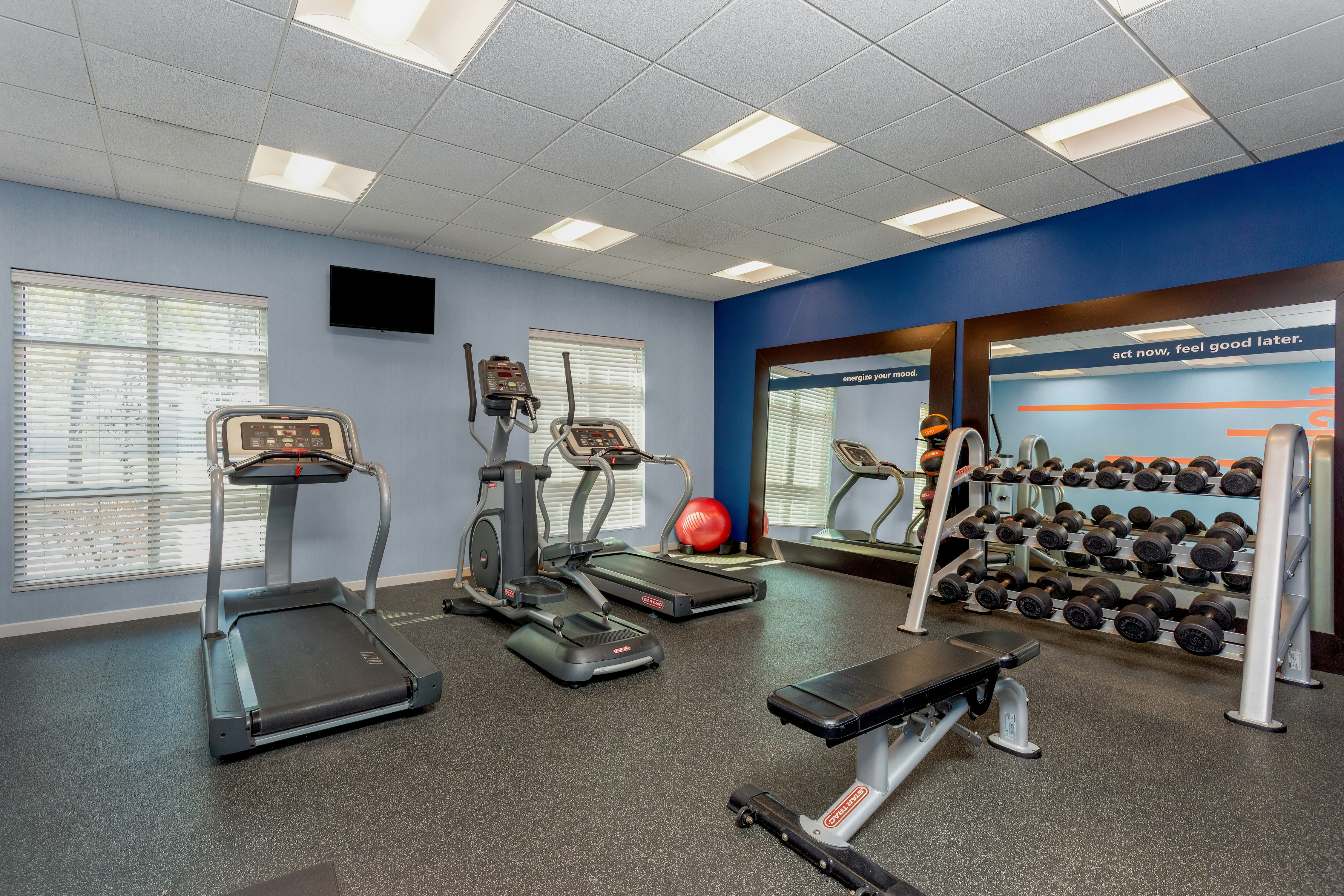 Hampton Inn Suites Deland 43/77