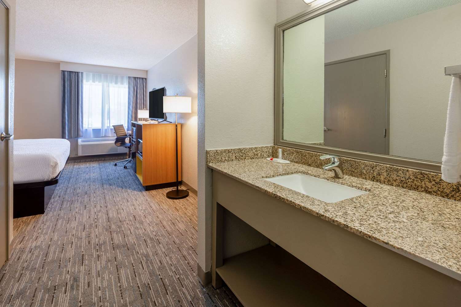 Days Inn by Wyndham Sturtevant / Racine / Mount Pleasant 77/78