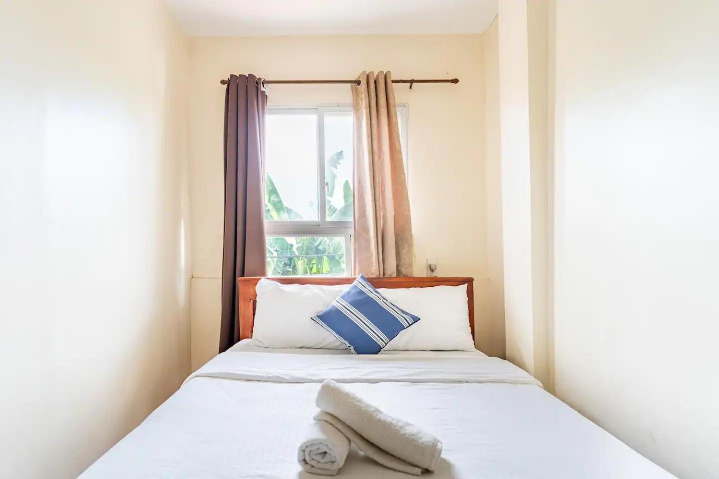 3 Bedrooms, House