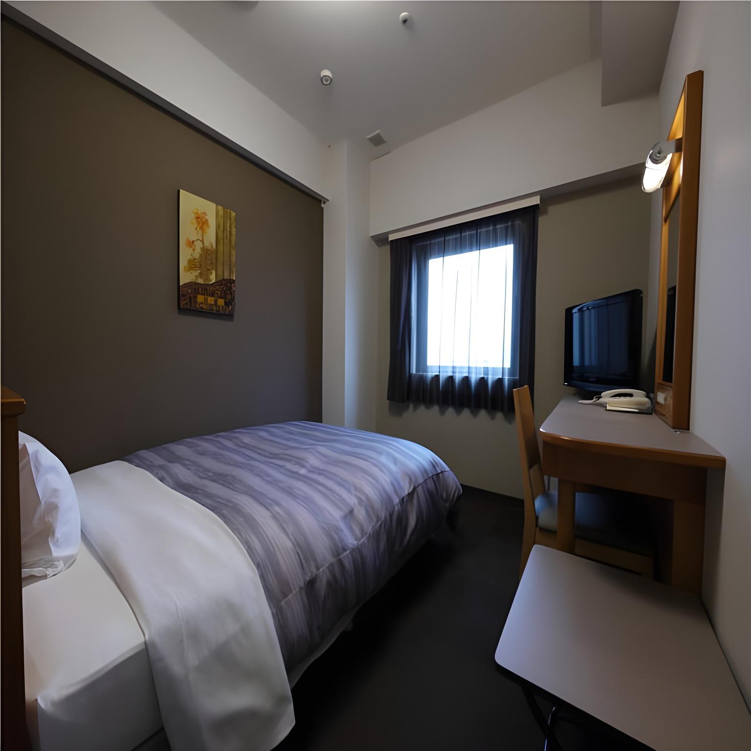 Room, Single, East Wing, Smoking