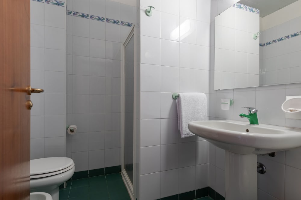غرفة مفردة، Park Hotel Jolanda 7/8