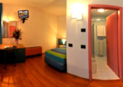 Hotel Vela 32/43