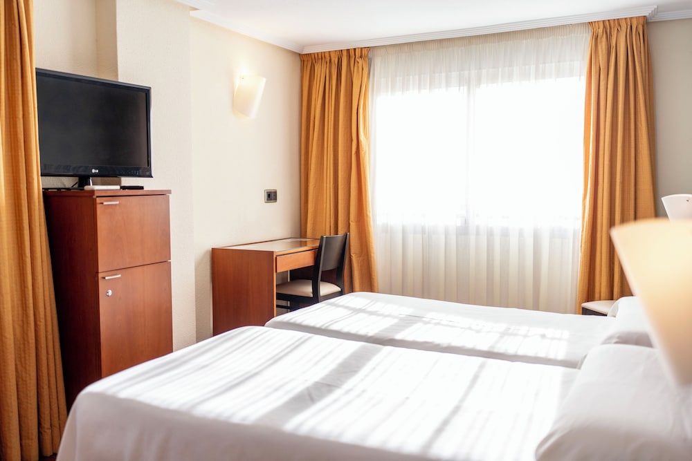 ROOM, DOUBLE BED, WITH EXTRA BED