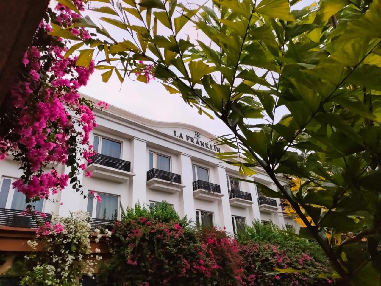 HOTEL LA FRANKLIN 3/38