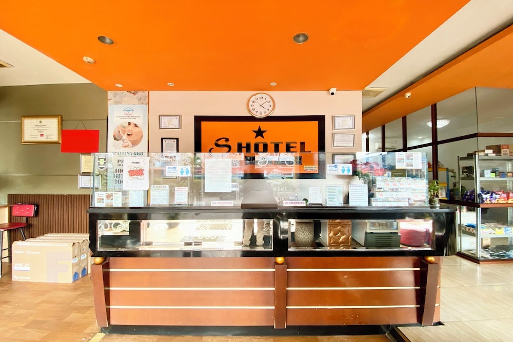 Collection O Batam near DC Mall formerly S Hotel 15/69