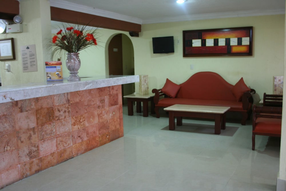 Suites Cancun Center 6/57