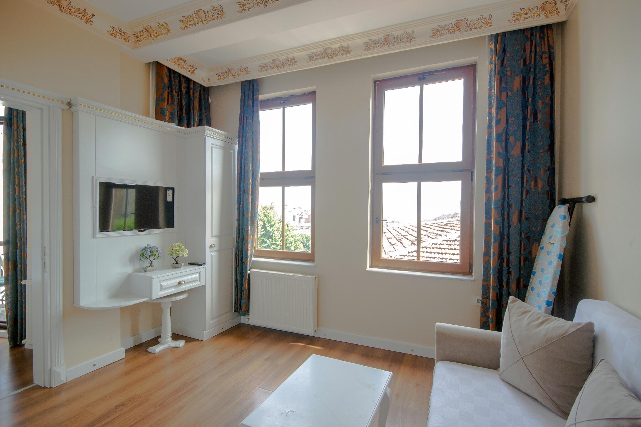 Deluxe, Double Bed