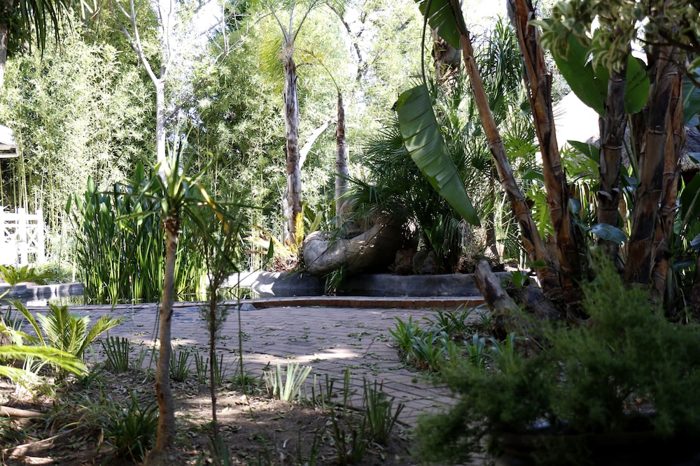 Summerview Guest Lodge 41/47