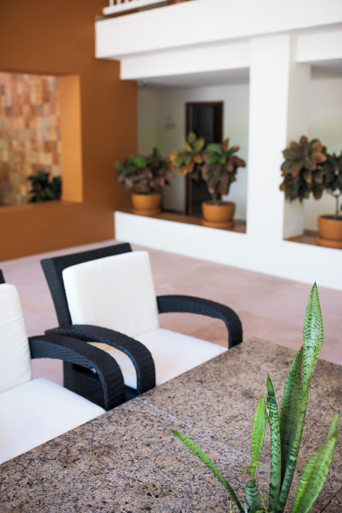 Hotel Ixzi Plus 46/63