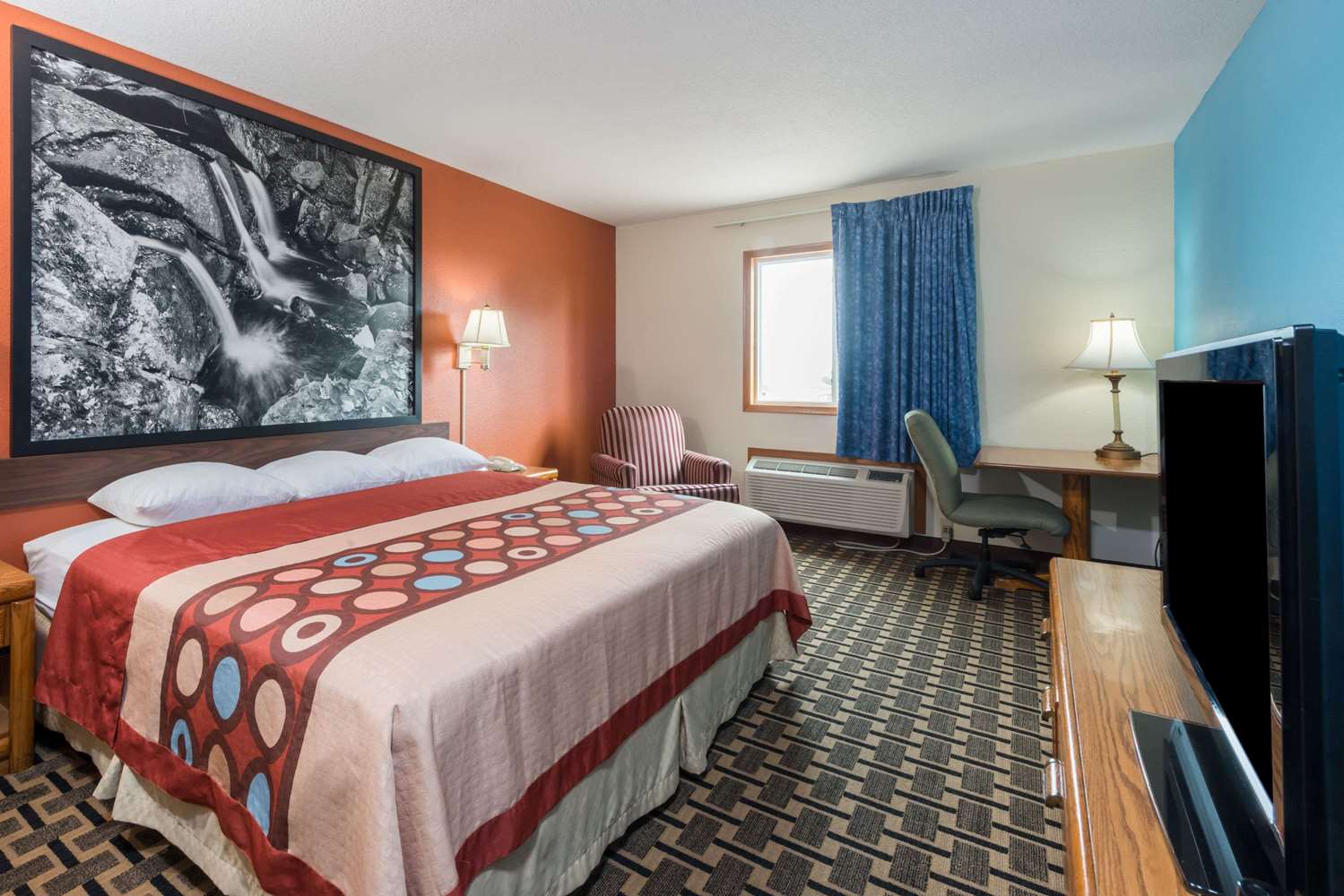 Super 8 By Wyndham Staunton 7/23