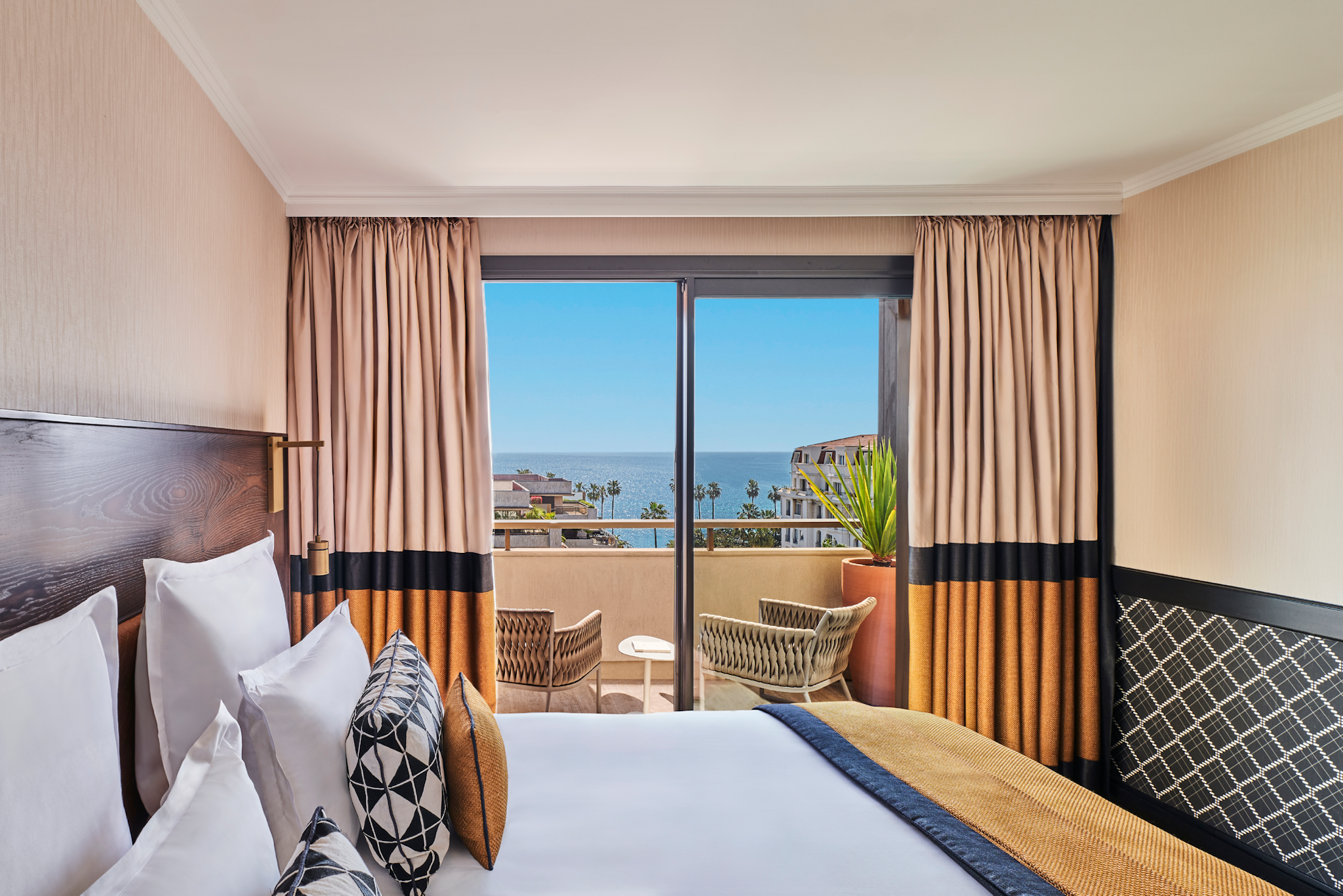 PRESTIGE, SUITE, SEA VIEW, TERRACE