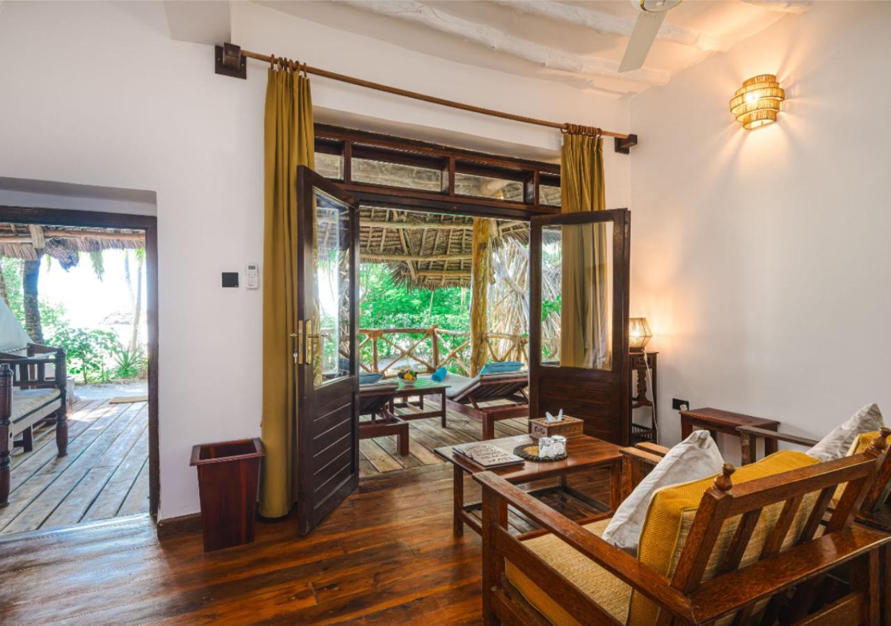 Room, Triple, Pongwe Beach Hotel 3/10