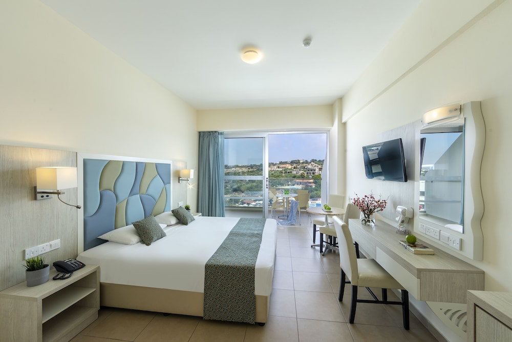 TOFINIS HOTEL 11/54