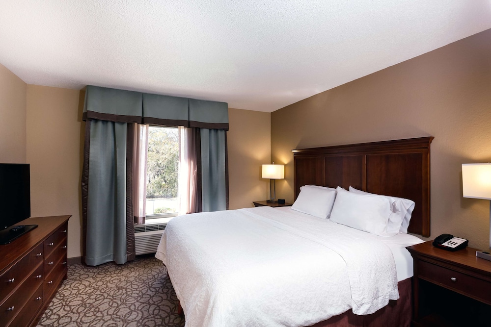 Hampton Inn Gainesville FL 17/66