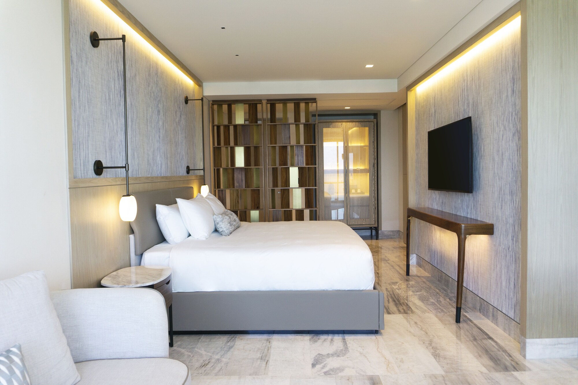 Swim Up, King Bed