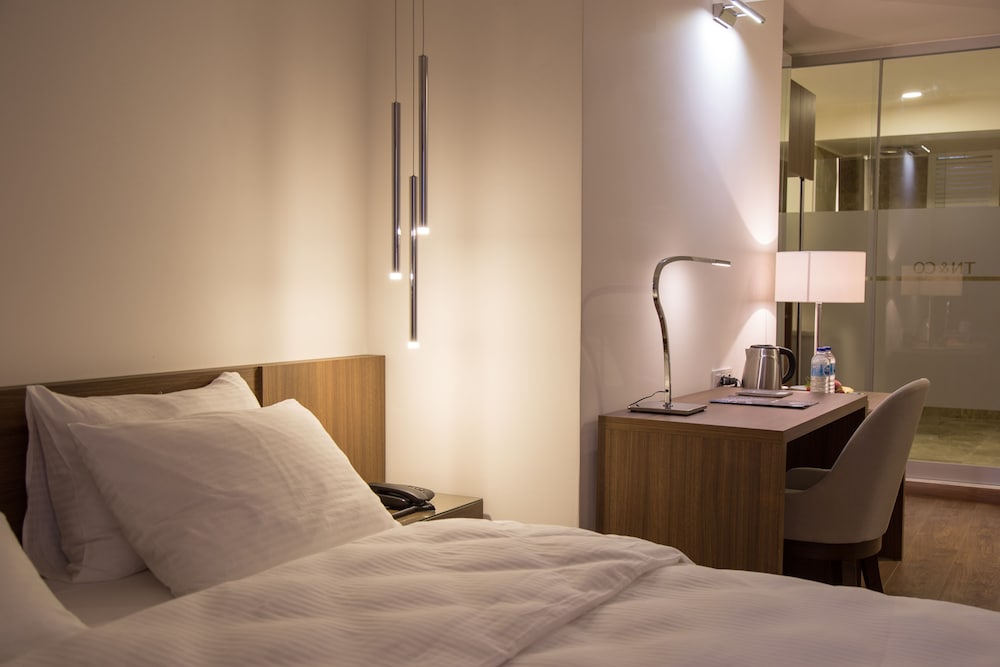 Tn&Co Hotel 13/27