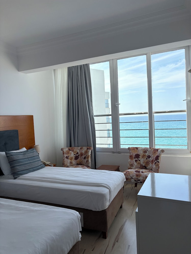 ADA BEACH HOTEL 3/50