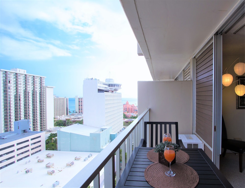Waikiki Place - The Place To Be In Waikiki 3/50