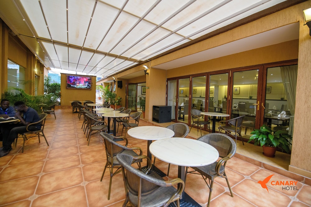 Canary Hotel 49/64