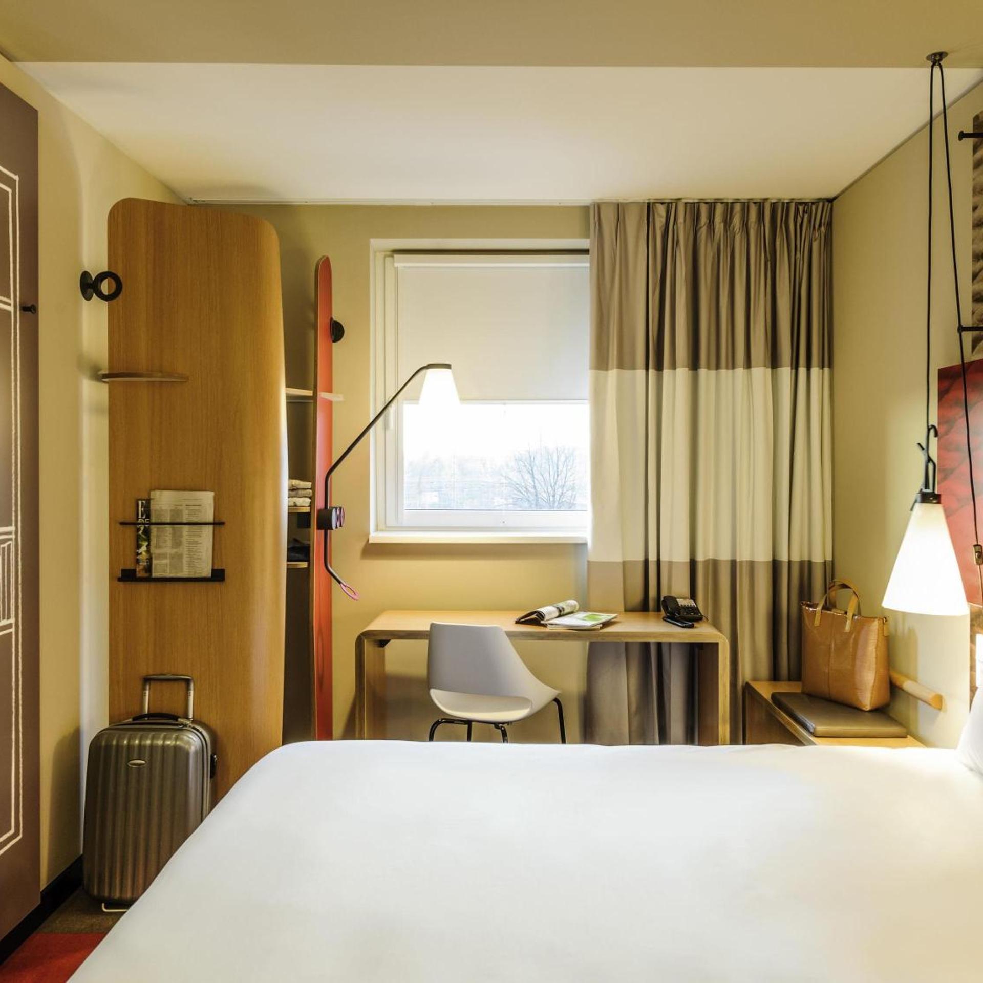 غرفة سوبيريور بسرير كوين مع أريكة، ibis Hamburg City 10/10