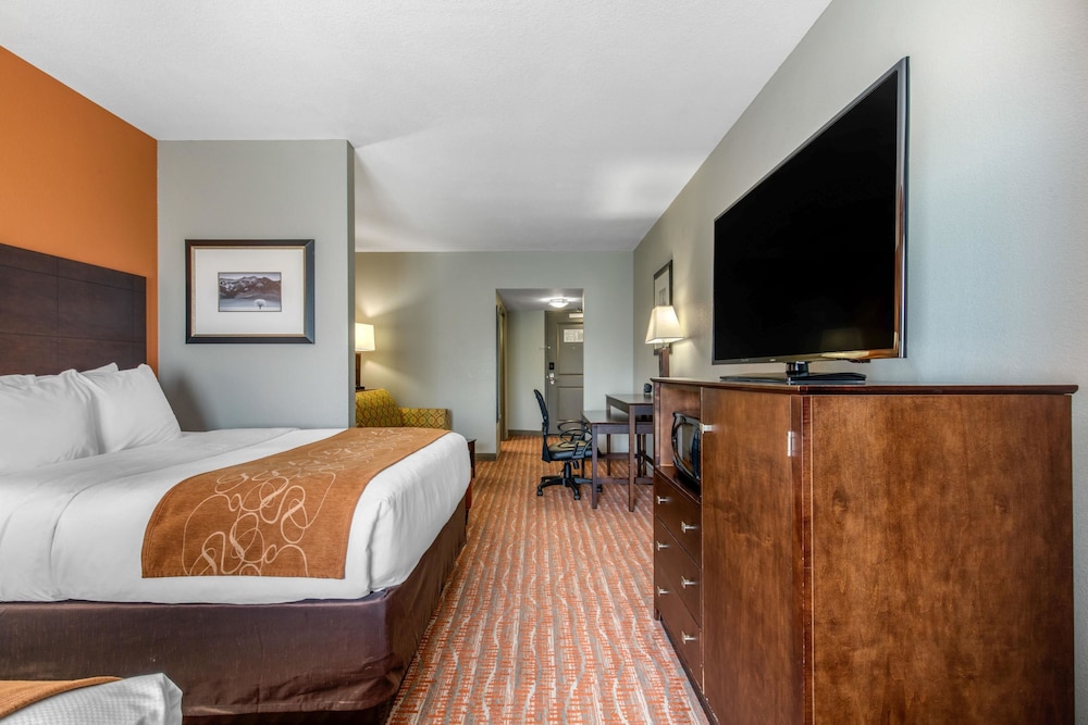 Comfort Suites Jackson I-40 19/47