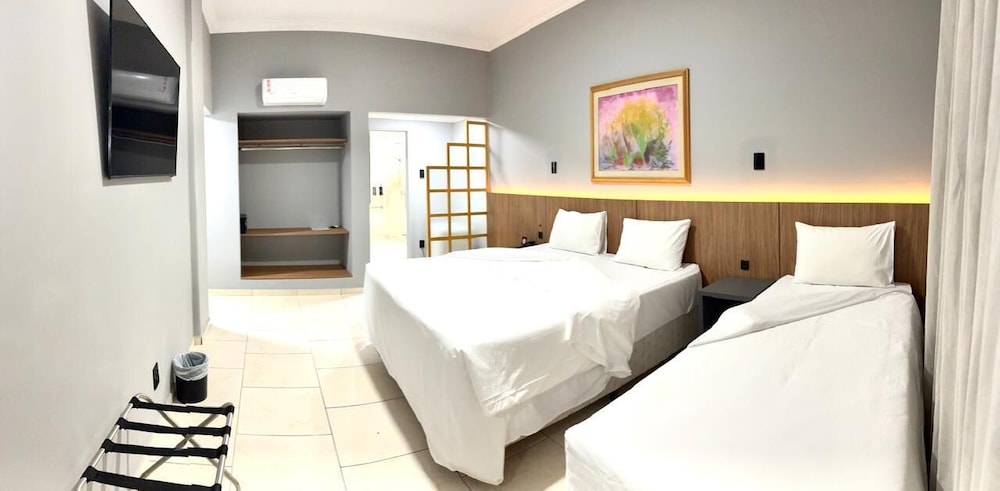 Hotel Del Rey 31/64