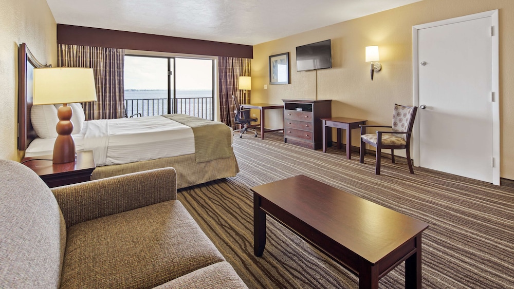 Best Western Fort Myers Waterfront 12/28