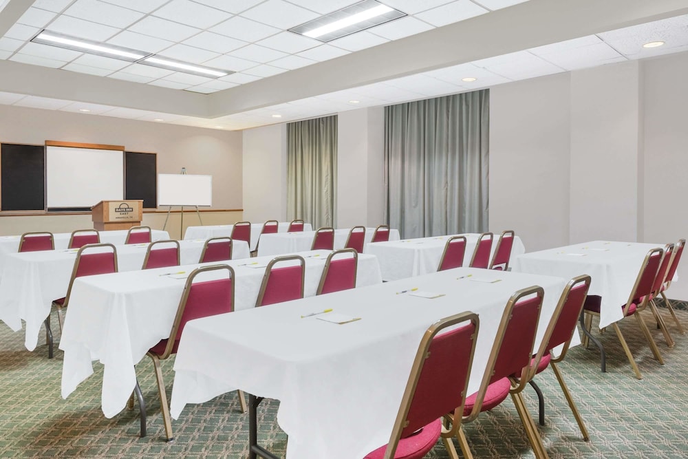 Days Inn by Wyndham Amarillo East 30/33