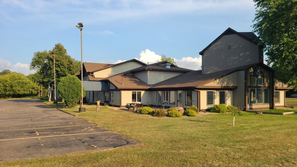Nisswa Inn And Suites 5/61