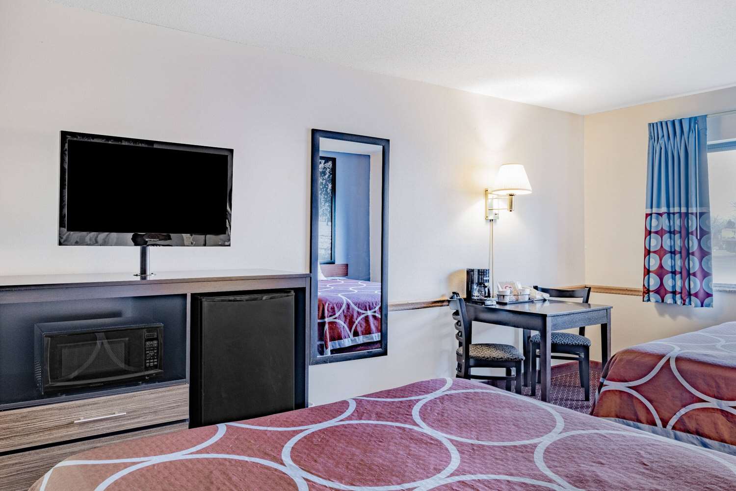 Super 8 by Wyndham Danville 8/22