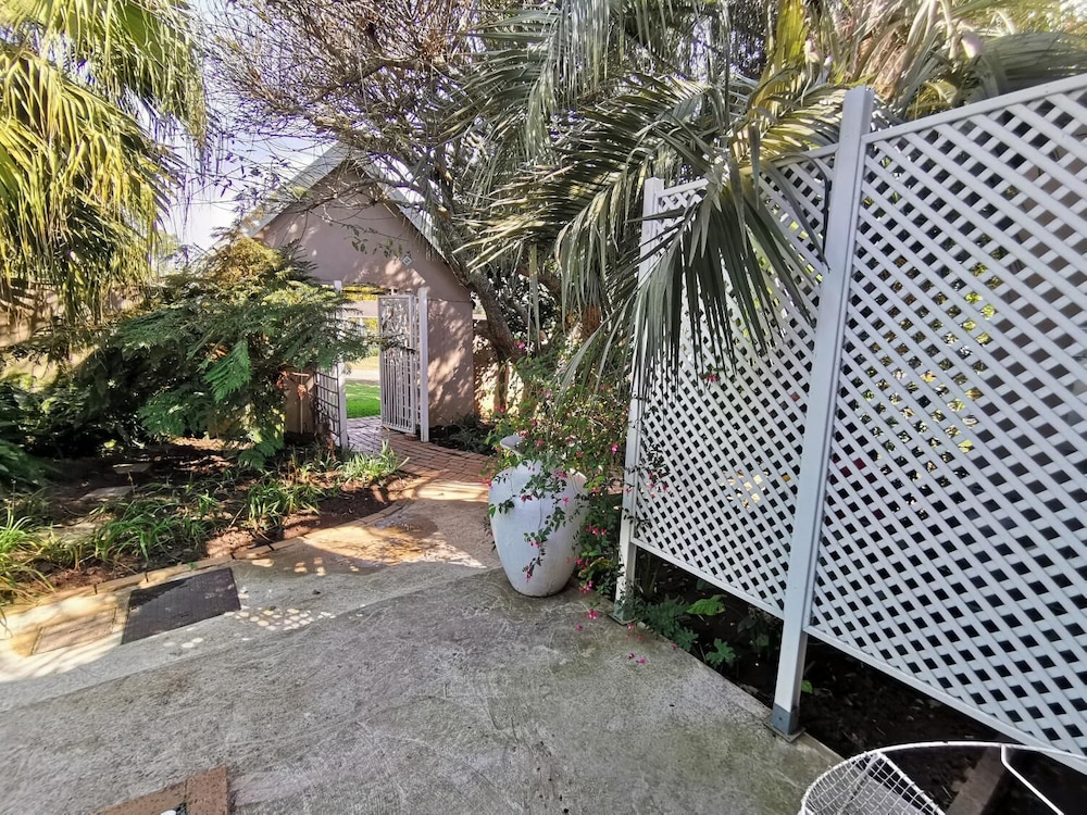 Sunbird Guest House 36/50