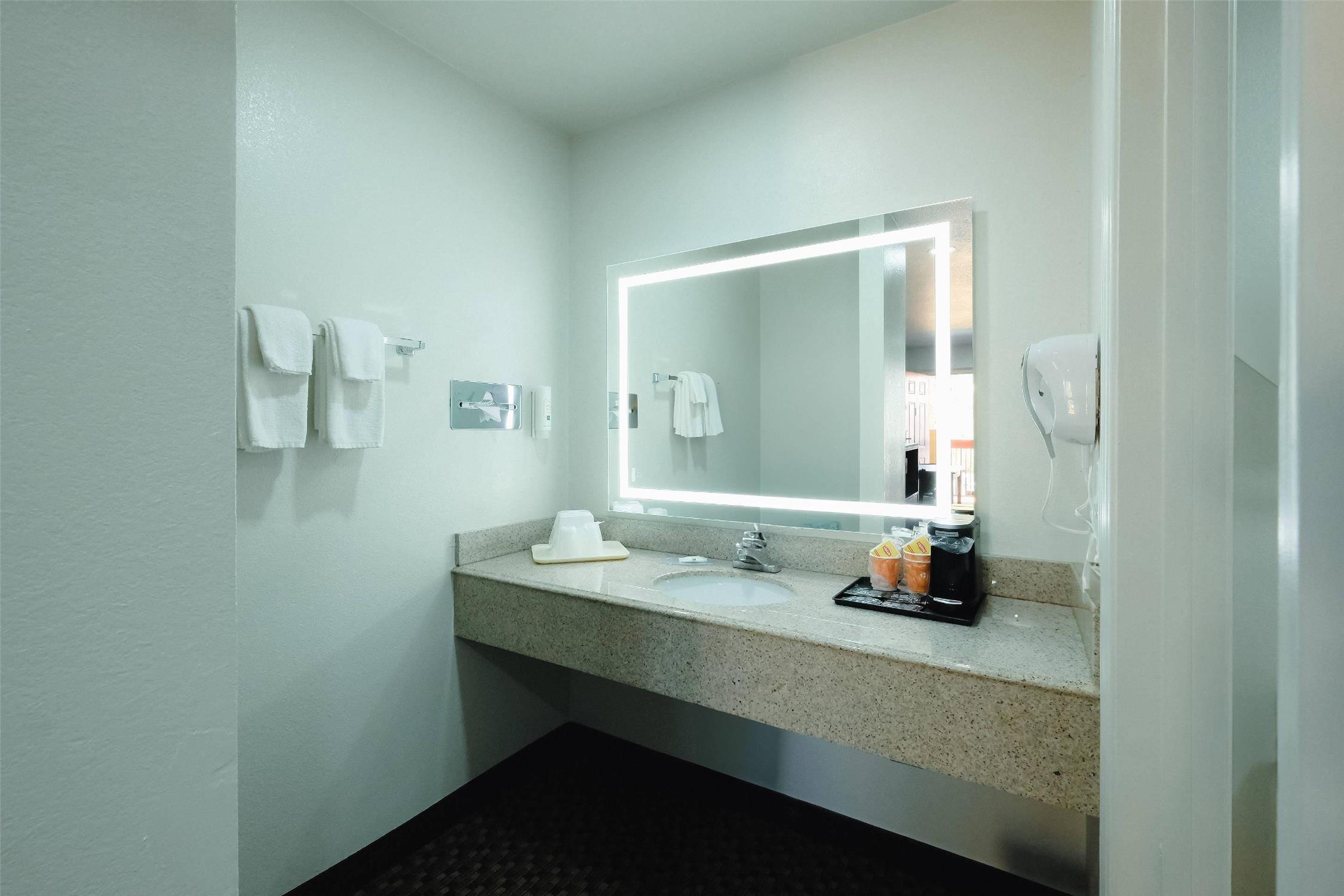 Quality Inn Holbrook Near Petrified Forest 33/33