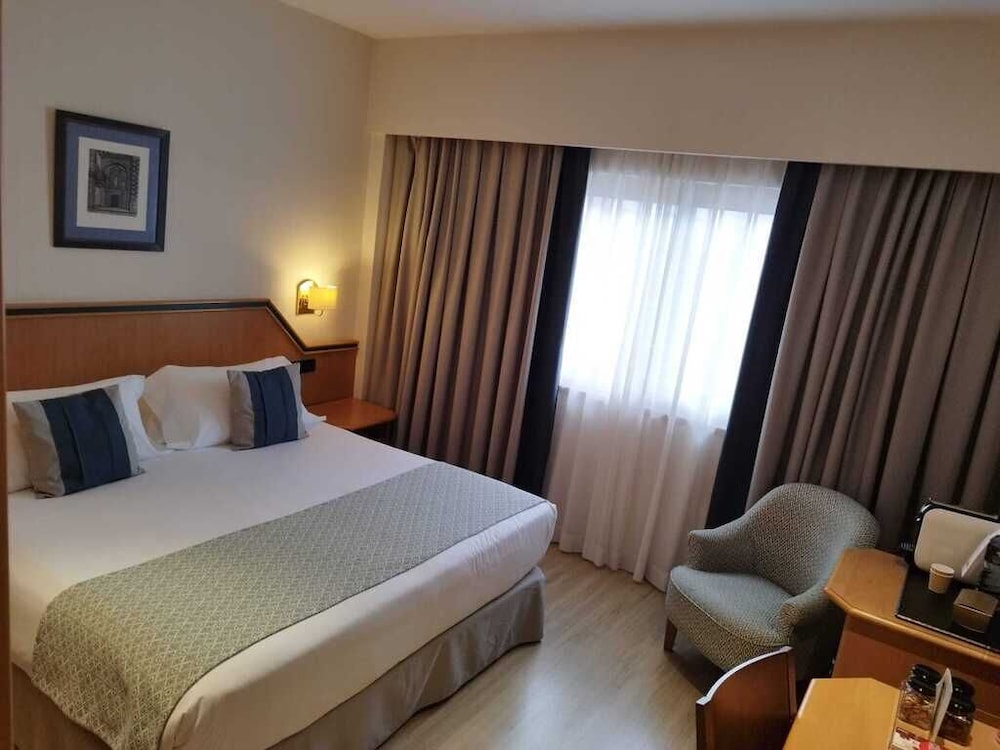 Superior, Twin Beds