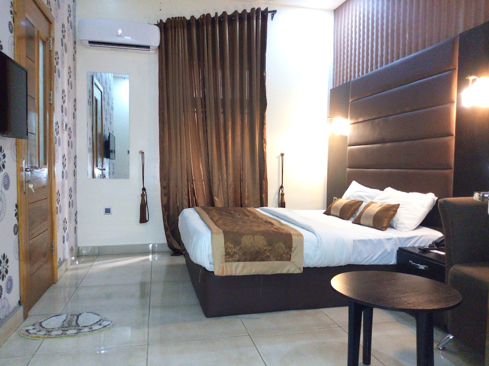 Bana Hotel & Suites 16/27