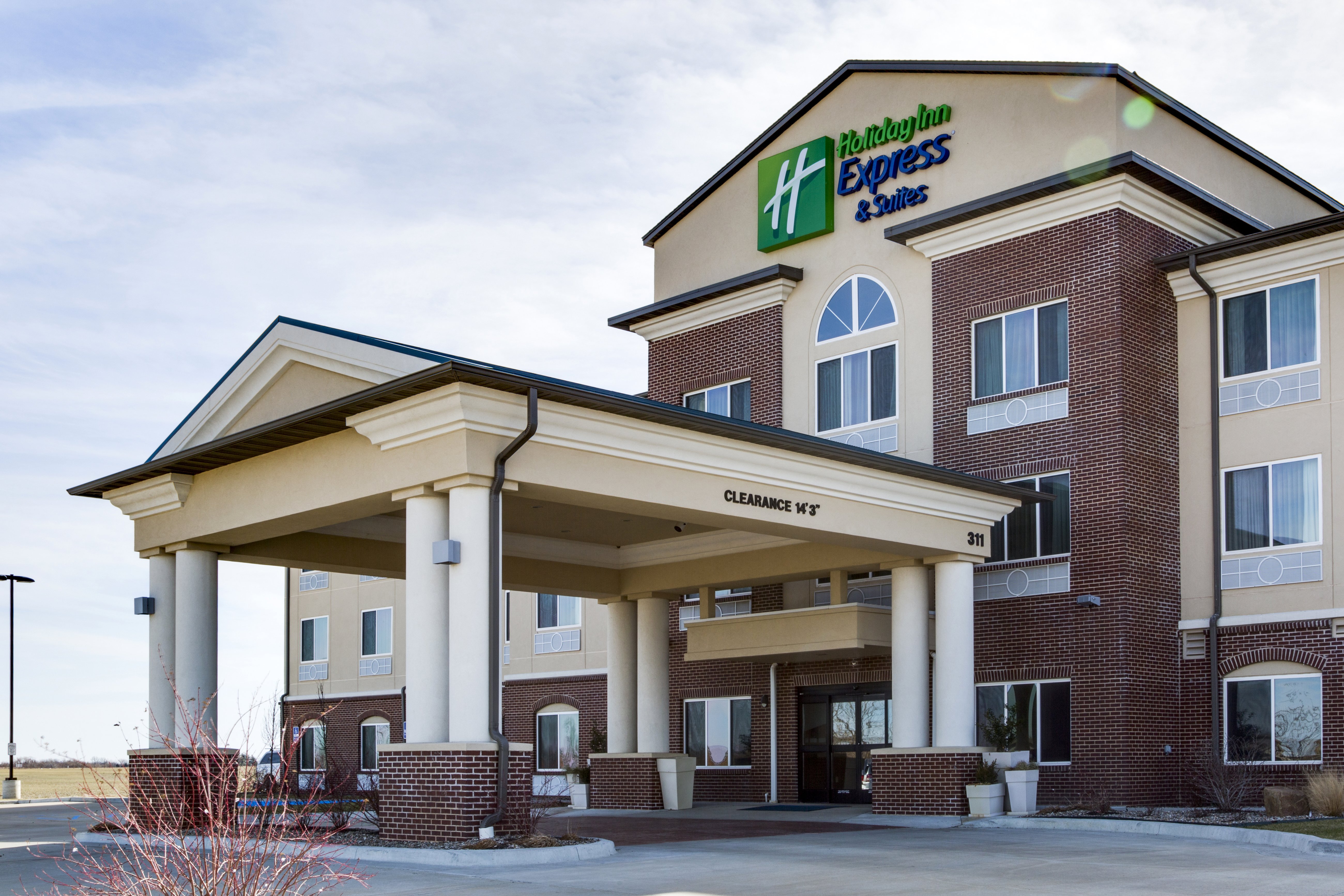 Holiday Inn Express Suites Nevada 5/66