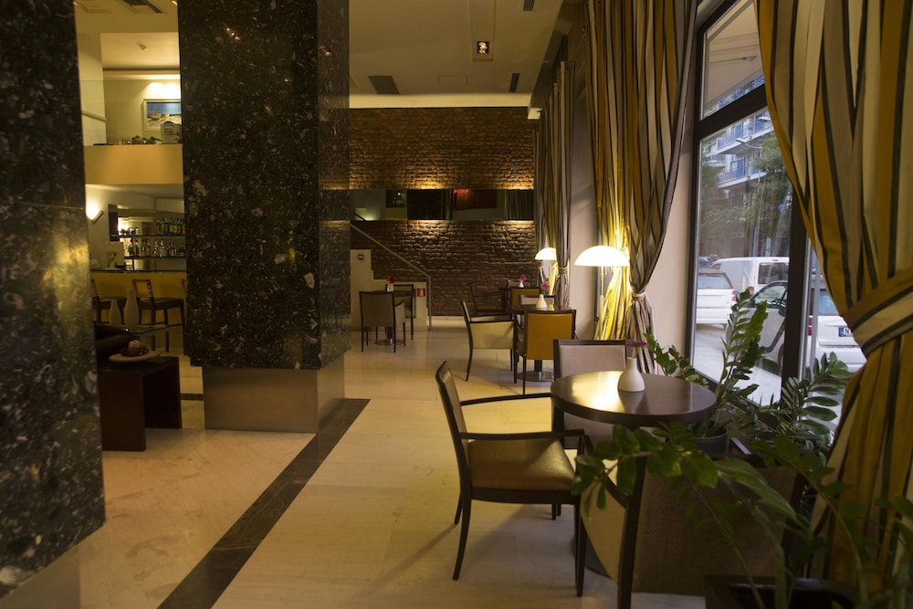 Davitel Tobacco Hotel 40/49