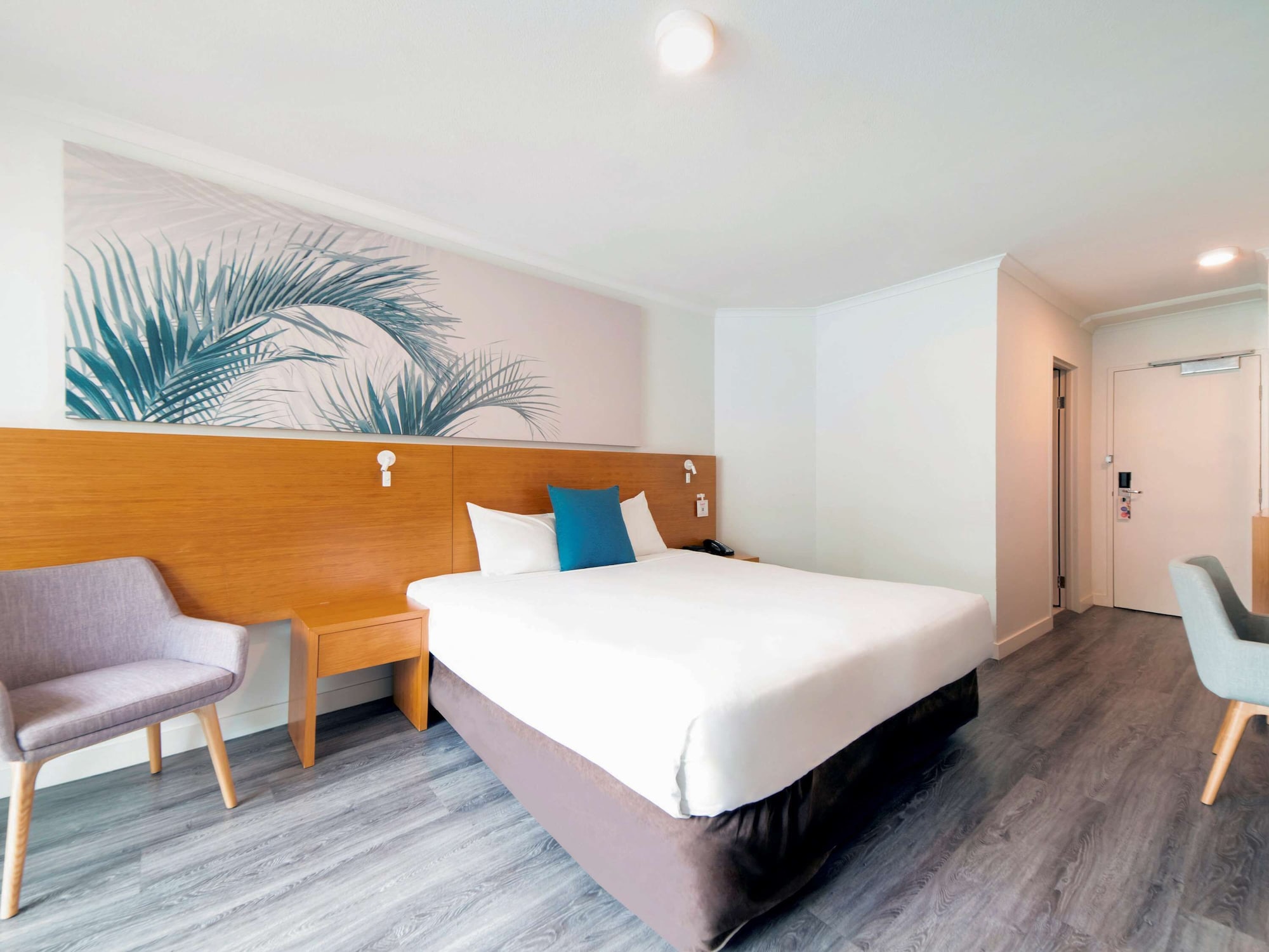 STANDARD, KING BED