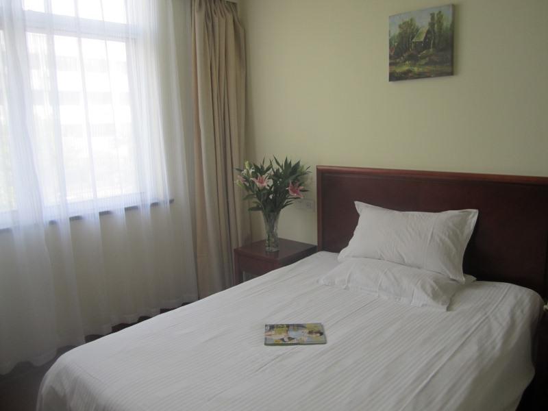 Greentree Inn Nantong Tongzhou Bus Station Express Hotel 5/24