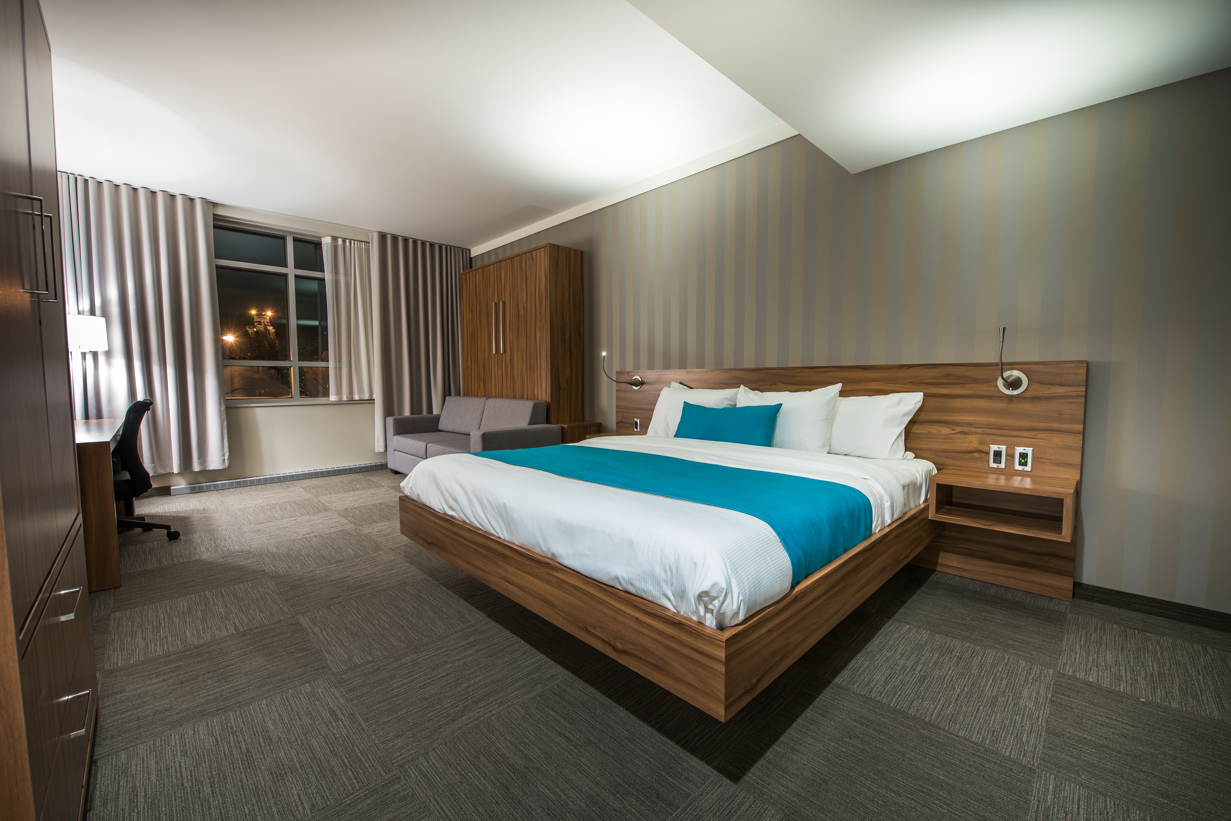 Room, King Bed, Murphy Bed