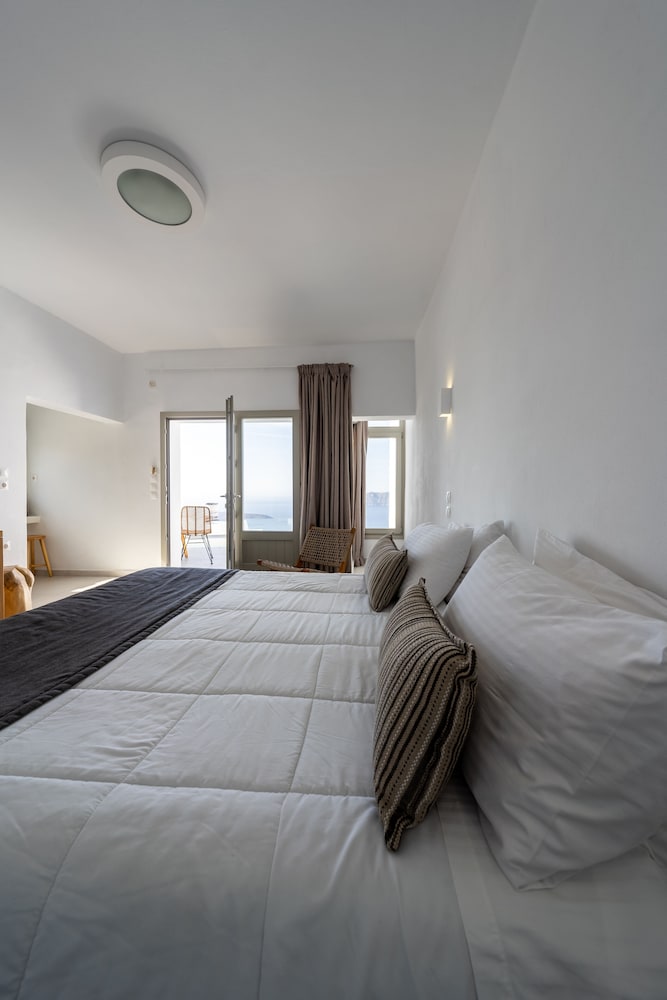1 BEDROOM, LUXURY, SUITE, SEA VIEW, HOT TUB