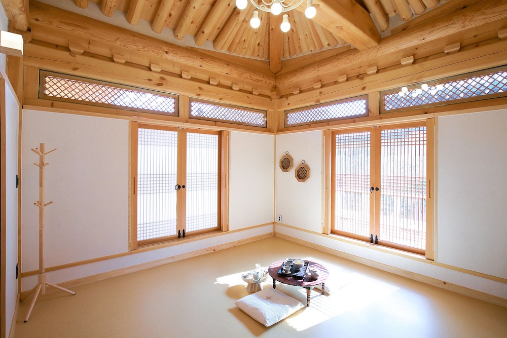 Wiyeonjae Hanok Stay 37/49