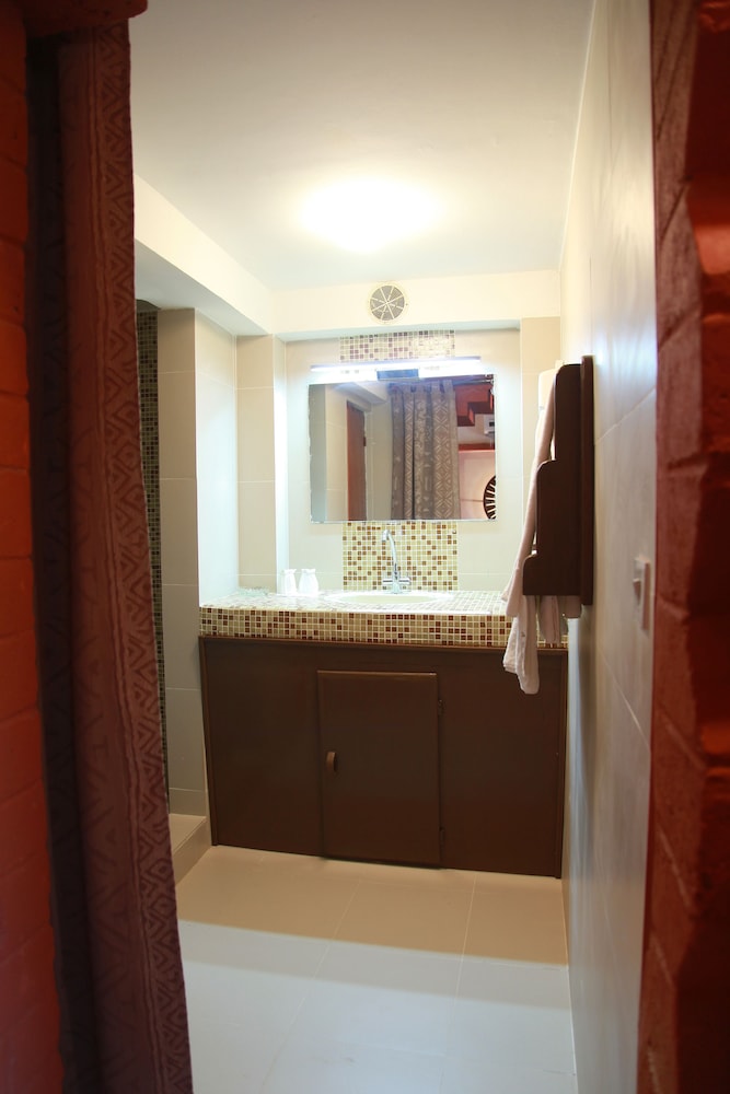 Bougainvillees Hotel 36/36