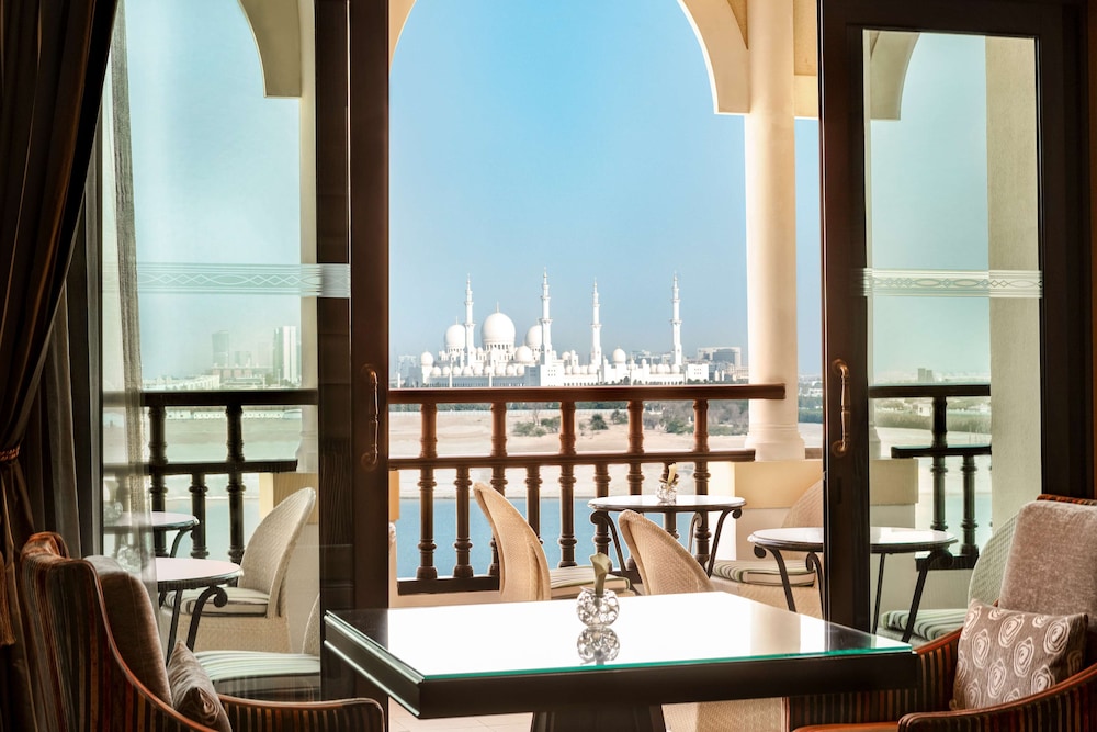 Shangri La Qaryat Al Beri 61/77