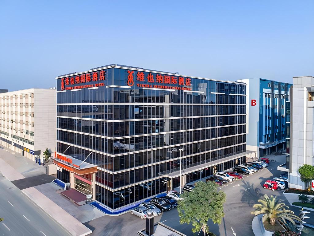Vienna International Hotel (Shenzhen Huizhanwan Center) photo1