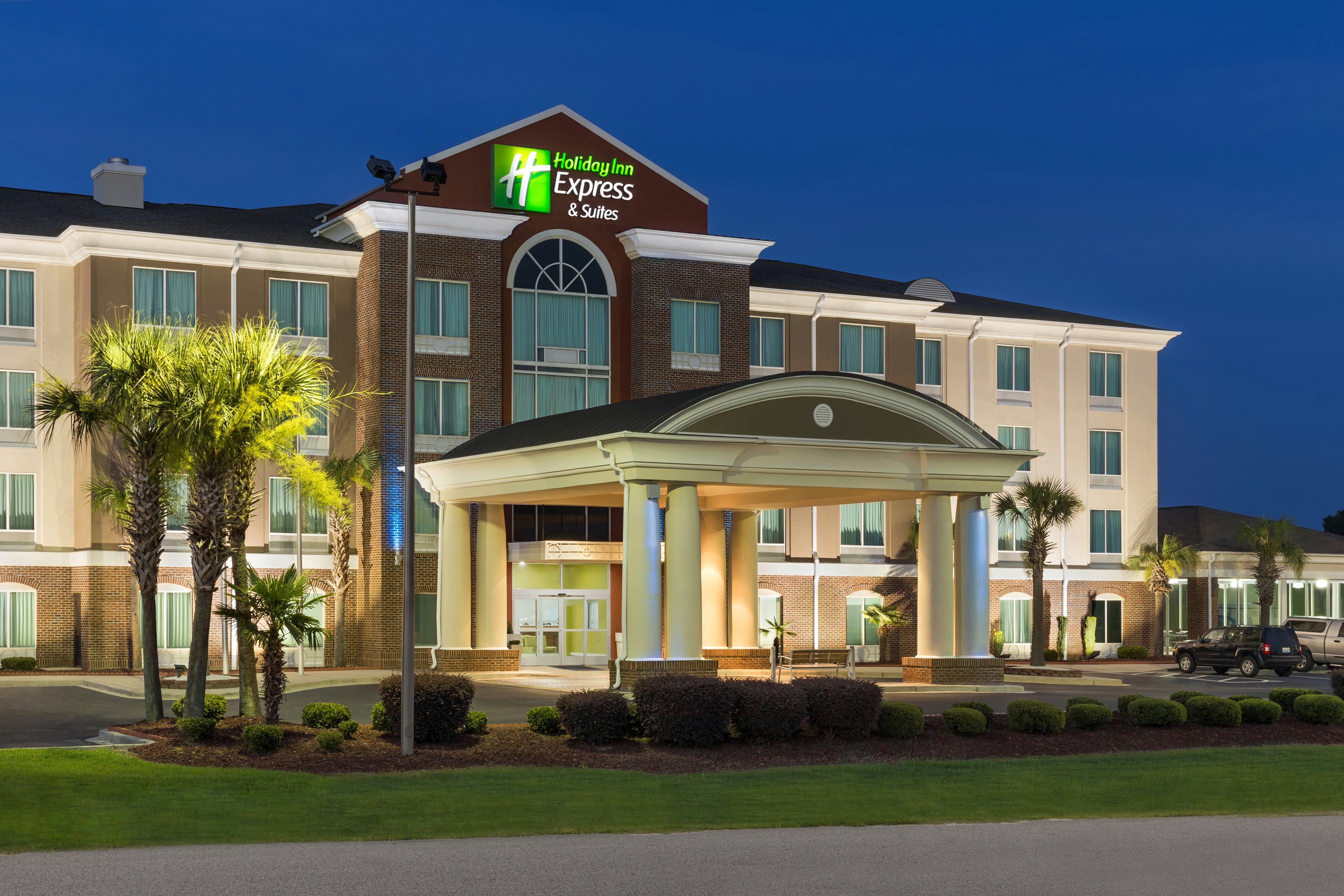 Holiday Inn Express Hotel and Suites Florence I-95 at Hwy 327 6/51