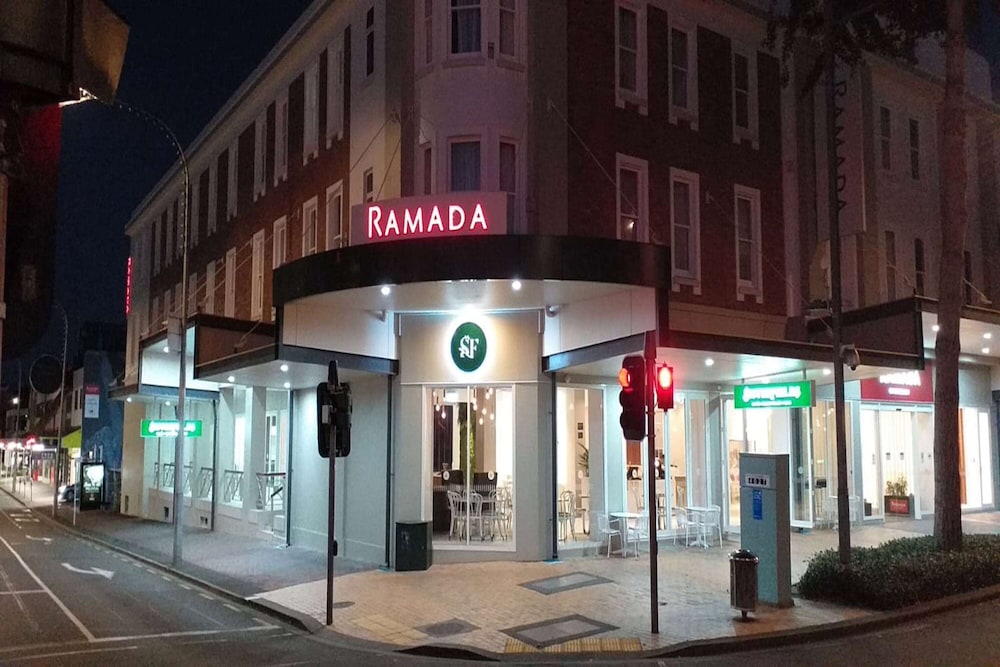 Ramada by Wyndham Hamilton City Center 4/50
