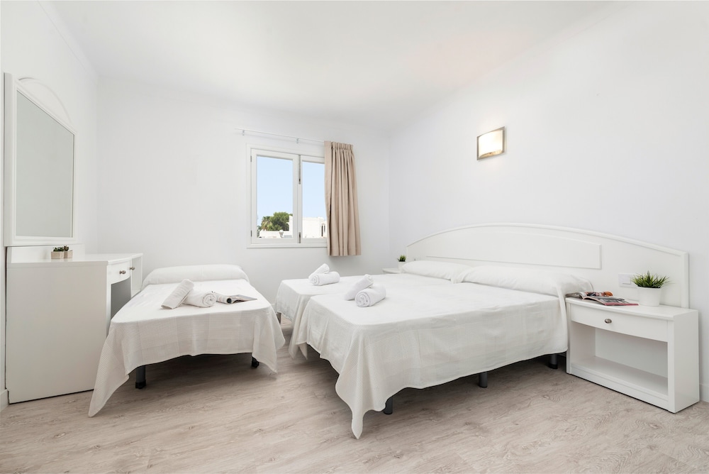 HOSTAL TALAMANCA 8/22